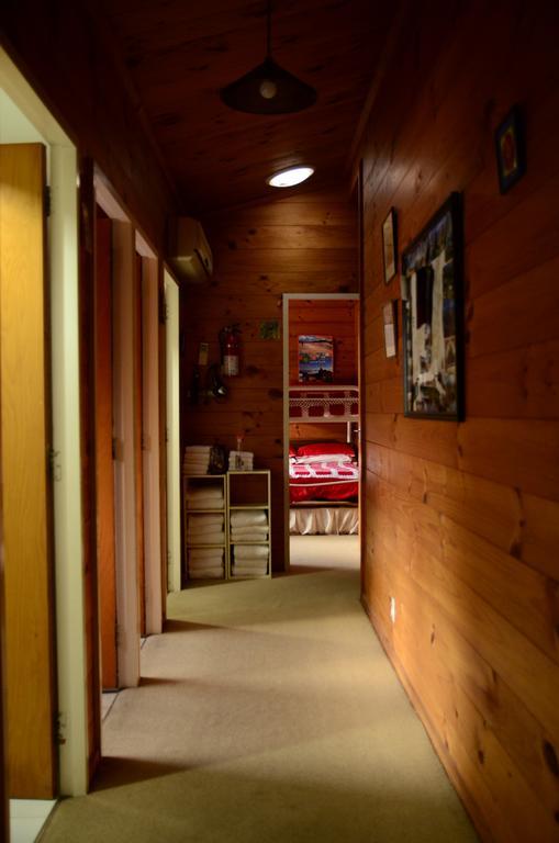 Tony'S Lodge Turangi Buitenkant foto